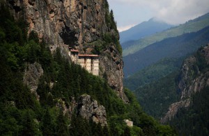o-sumela-monastery-900