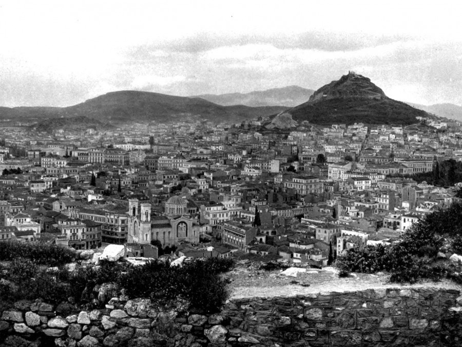 Πανοραμική εικόνα της Μητρόπολης στην Αθήνα του 1900