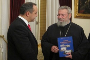 Στον Αρχιεπίσκοπο Κύπρου, ο Υπουργός Μακεδονίας και Θράκης