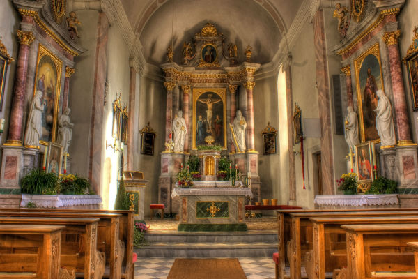 You are currently viewing Οι πιστοί στην Αυστρία, εγκαταλείπουν τη Ρωμαιοκαθολική Εκκλησία