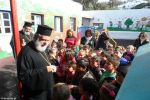 Επίσκεψη Μητροπολίτη Σύρου σε σχολεία της Μυκόνου