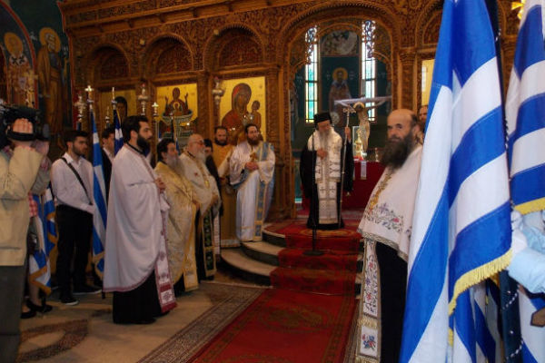 You are currently viewing Μητροπολίτης Κοσμάς: «Όλοι μαζί να σπείρουμε παντού την φωτεινή μορφή του Αγίου Κοσμά!»