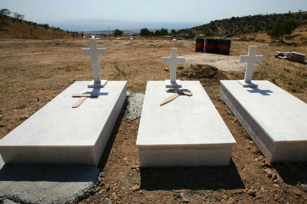 You are currently viewing Παράνομο το κοιμητήριο Γλυφάδας