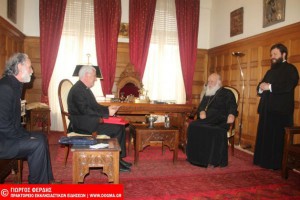 Εκπρόσωποι της Κάριτας στον Αρχιεπίσκοπο Αθηνών