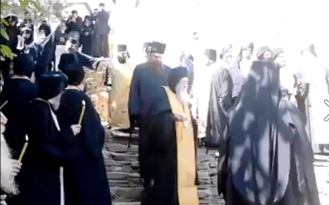You are currently viewing Από την κηδεία του γέροντα Μωυσή