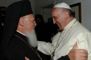 Oικουμενικός Πατριάρχης: «Περιμένουμε με ανυπομονησία την επίσκεψη του αδελφού μας, Πάπα Φραγκίσκου»