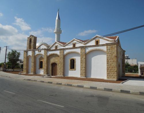 You are currently viewing Αρχιερατική Θεία Λειτουργία μετά από 40 χρόνια στην εκκλησία του Αγίου Νικολάου Συριανοχωρίου Μόρφου