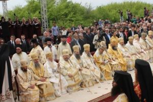 Η Βουλγαρία τίμησε τα 1150 χρόνια από τον εκχριστιανισμό της με πανορθόδοξο συλλείτουργο 27 αρχιερέων