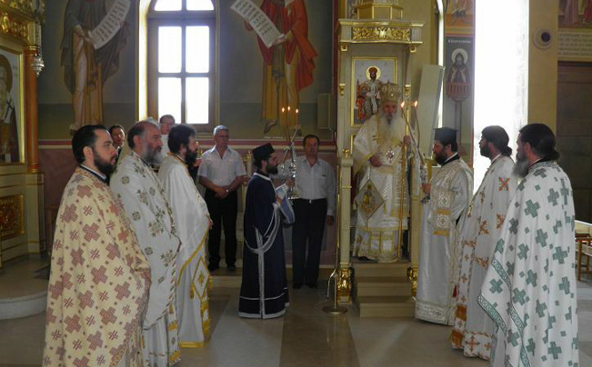 Η τελευταία λειτουργία του Μητροπολίτη Κεφαλληνίας στην Παναγία Φανερωμένη  Βουλιαγμένης - Τριήμερο πένθος στην Κεφαλλονιά που θρηνεί τον «Γεράσιμο της»