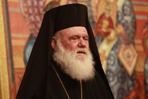 Ατυχής πολιτική παρέμβαση  Αρχιεπισκόπου: ”Να βάλουμε όλοι μας τις πλάτες ενωμένοι”