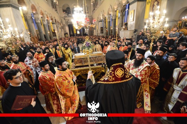 You are currently viewing Οσμή ευωδίας από το λείψανο του Αγ. Δημητρίου- Λαοθάλασσα πιστών στον ναό