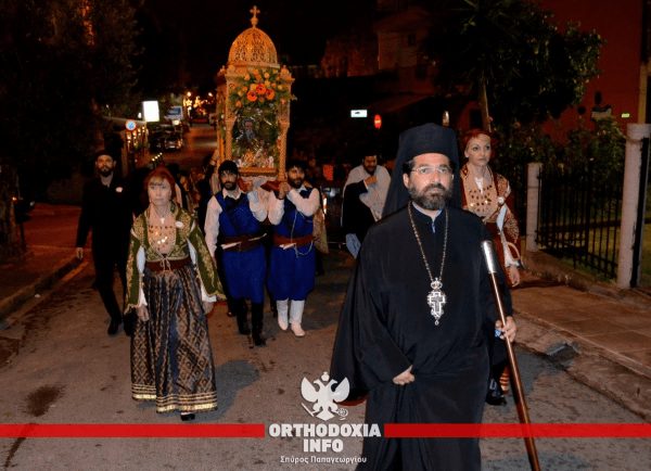 You are currently viewing Η λιτάνευση της εικόνας του Αγίου Στυλιανού στο Περιστέρι
