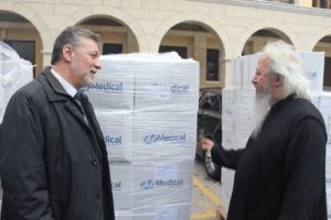Η Αποστολική Διακονία παρέλαβε δωρεά φαρμάκων