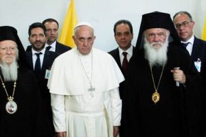 Τα παραλειπόμενα της επίσκεψης του Πάπα στη Λέσβο.
