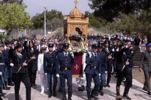 Τραγικό σόου με την Παναγία Σουμελά ενώ κόβουν τα Θρησκευτικά από τα σχολεία!