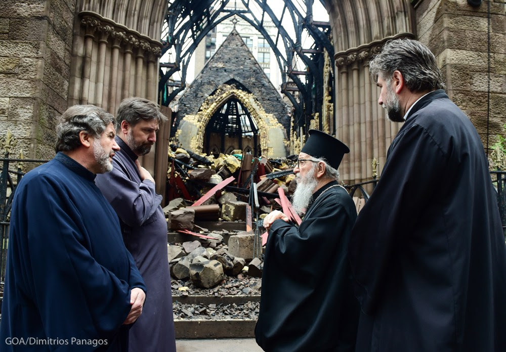 Τον σερβικό ναό που κάηκε ολοσχερώς στη Νέα Υόρκη  επισκέφθηκε ο  Αμερικής Δημήτριος