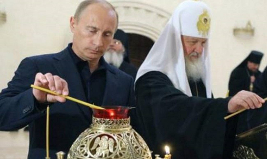 You are currently viewing ΣΥΝΤΑΡΑΚΤΙΚΗ ΑΠΟΚΑΛΥΨΗ!Το μεγάλο μυστικό του Βλαντιμίρ Πούτιν και η προσευχή του στο Άγιο Όρος! Για 40 λεπτά ο Ρώσος ηγέτης χάθηκε από τα μάτια όλων!