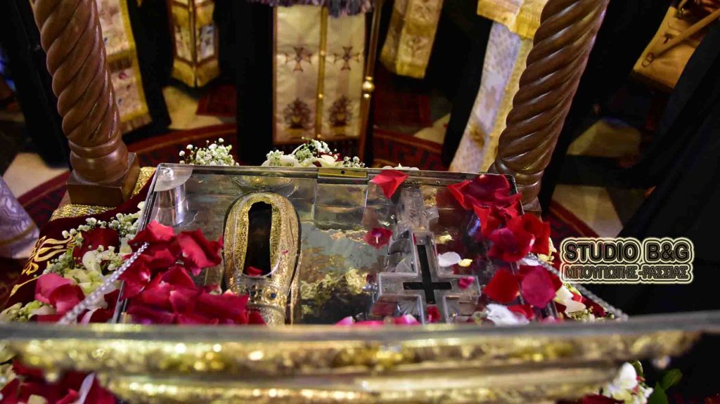 Η τίμια χείρα της Αγίας Μαρίας Μαγδαληνής και τεμάχιο Τίμιου Ξύλου από το Άγιο Όρος στην Αργόλίδα