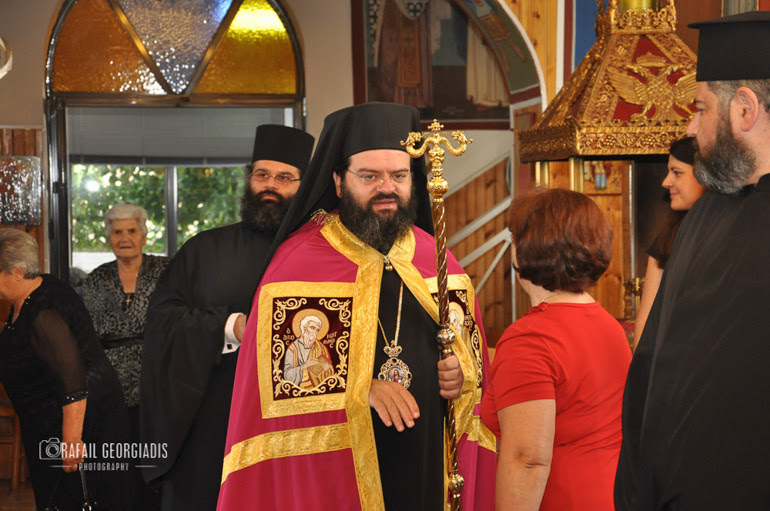 You are currently viewing Εορτή του Αγίου Πνεύματος Ιερά Μητρόπολη Μαρωνείας
