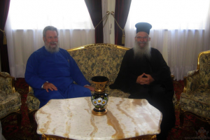 Στον Αρχιεπίσκοπο Κύπρου ο Αρχιεπίσκοπος Θυατείρων