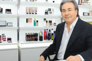 Νίκος Μούγιαρης: Ο επιχειρηματίας που έθεσε στόχο ζωής την ένωση της Ελληνικής Διασποράς