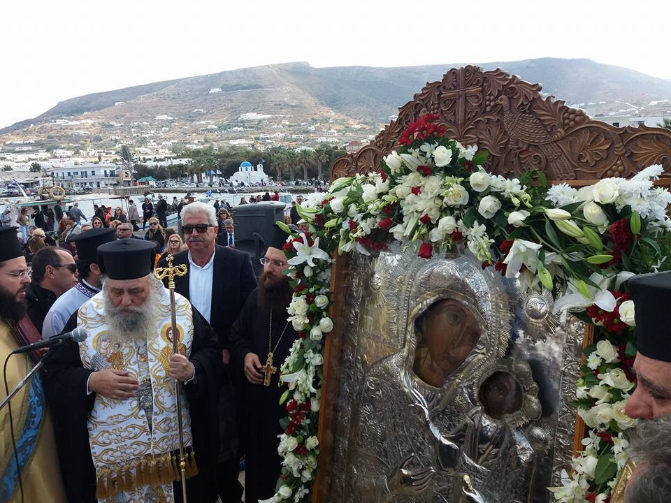 You are currently viewing Η Παναγία Εκατονταπυλιανή επέστρεψε στο «θρονί» Της στην Πάρο