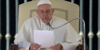 Πάπας Φραγκίσκος: Ικετεύω να υπάρξει άμεση κατάπαυση πυρός στη Συρία