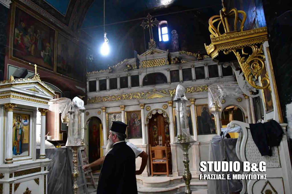 Προχωρούν τα έργα συντήρησης του ιστορικού ναού του Αγίου Σπυρίδωνα στο Ναύπλιο.