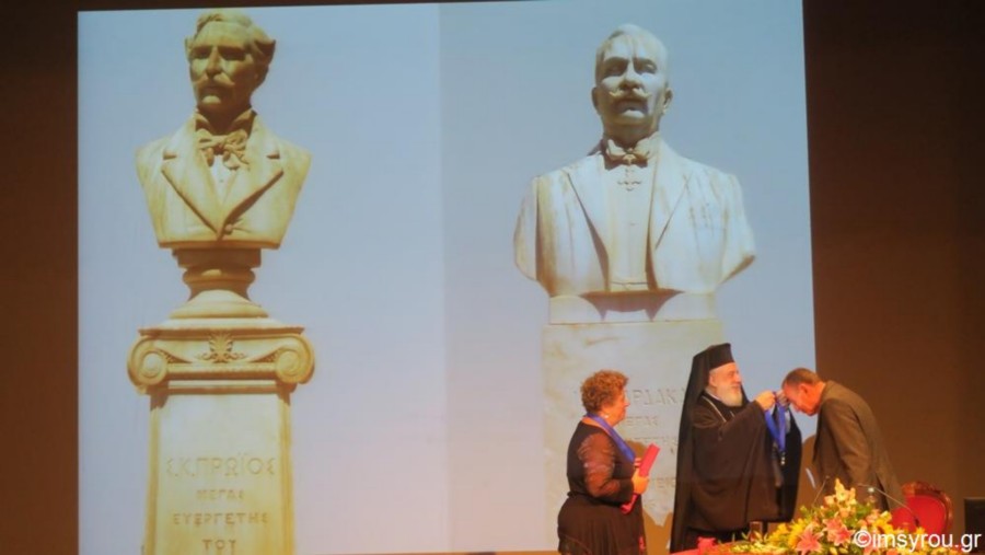Ο Μητροπολίτης Σύρου παρουσίασε τη Διδακτορική Διατριβή του Ερμουπολίτη Ιατρού Νικολάου Λειβαδάρα