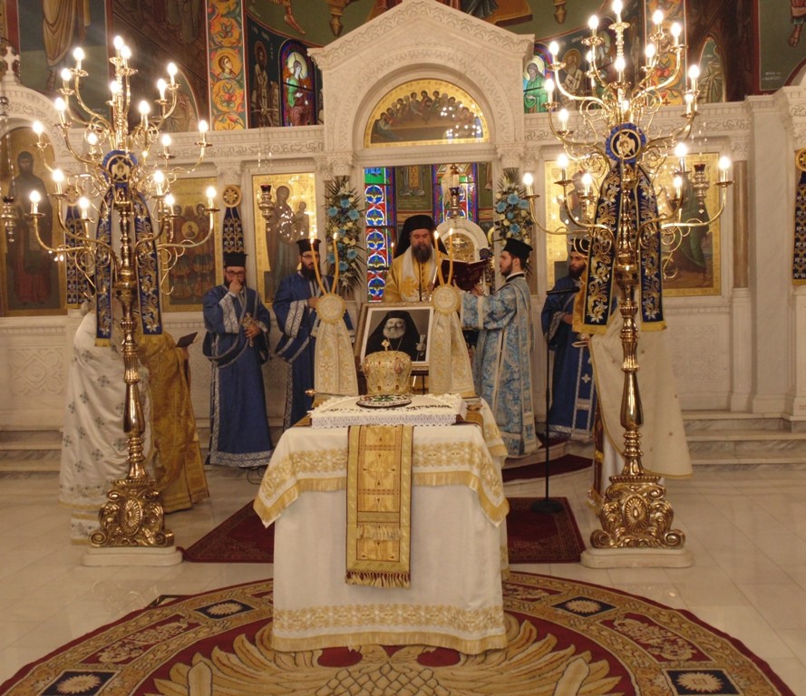 You are currently viewing Η Εορτή της Θείας Υπαπαντής και Αρχιερατικό μνημόσυνο του Μακαριστού Αρχιεπισκόπου Χριστοδουλου στις Σέρρες.