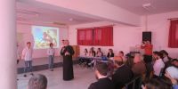 Σε εορταστικές εκδηλώσεις σχολικών μονάδων ο Μητροπολίτης Σύρου
