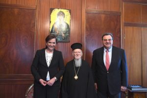 Η Βουλευτής και πρώην Υπουργός Εξωτερικών της Ελλάδος, κυρία Ντόρα Μπακογιάννη στο Οικουμενικό Πατριαρχείο