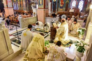 Αυτό που έχει ανάγκη σήμερα ο κόσμος και ο άνθρωπος είναι η Χάρις του Αγίου Πνεύματος και ο Ουράνιος Φωτισμός