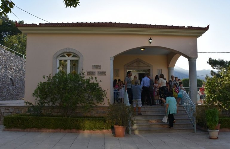 You are currently viewing Πλήθος κόσμου στην τελετή λήξης των μαθημάτων του Κουκουνάρειου Παναγίας Λατομίτισσας στη Χίο