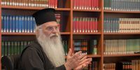 Πέρασε στην αντεπίθεση ο Μεσογαίας: «Ναί έχει λόγο στα εθνικά η Εκκλησία»