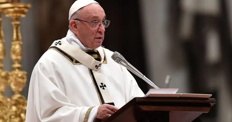 You are currently viewing Ανοικτή επιστολή του Πάπα για τα ηθικά σκάνδαλα που πλήττουν το Βατικανό