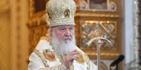 Απαράδεκτη ενέργεια του Πατριάρχη Μόσχας Κυρίλλου: πολιτικοποιεί το θέμα της Ουκρανίας αναμιγνύοντας …Πάπα, Μέρκελ και άλλους ηγέτες