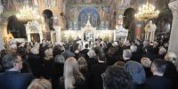 Πλήθος κόσμου στην κηδεία του Θέμου Αναστασιάδη