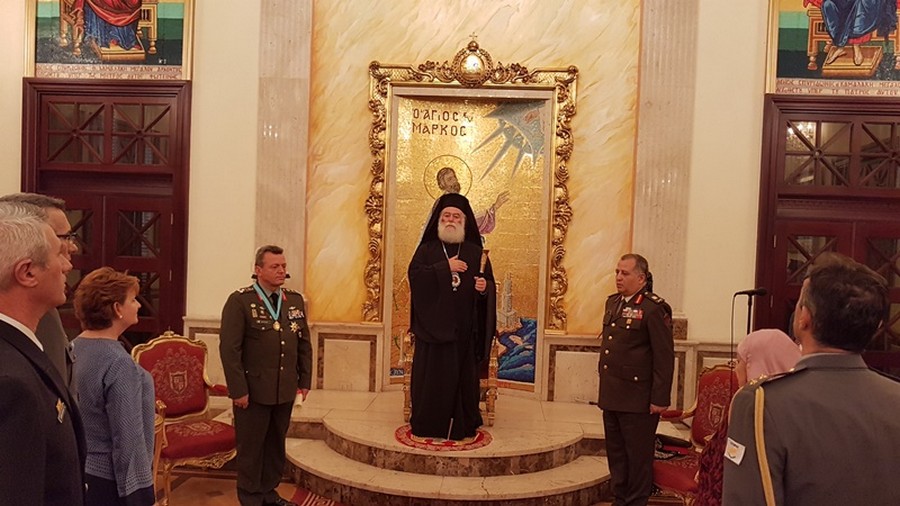 You are currently viewing Ο Πατριάρχης Αλεξανδρείας τίμησε τον Αρχηγό της Εθνικής Φρουράς της Κύπρου