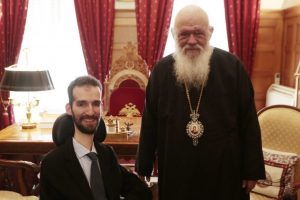 Ο Στέλιος Κυμπουρόπουλος στον Αρχιεπίσκοπο Αθηνών