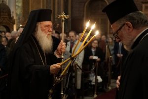 Μεγάλη Τρίτη εσπέρας στον Ι.Ν. του Αγ. Διονυσίου Αρεοπαγίτου