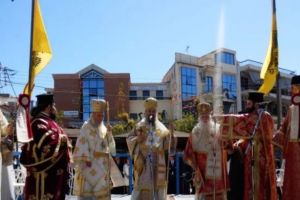 Λαμπρός ο εορτασμος της Παναγίας Τρυπητής στο Αίγιο-Χιλιάδες πιστών και τις δύο ημέρες εορτασμού