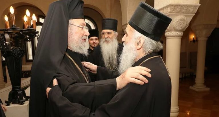 You are currently viewing Ο Αρχιεπίσκοπος Κύπρου Χρυσόστομος ως «πρεσβευτής καλής θελήσεως» στην Σερβία για το ουκρανικό