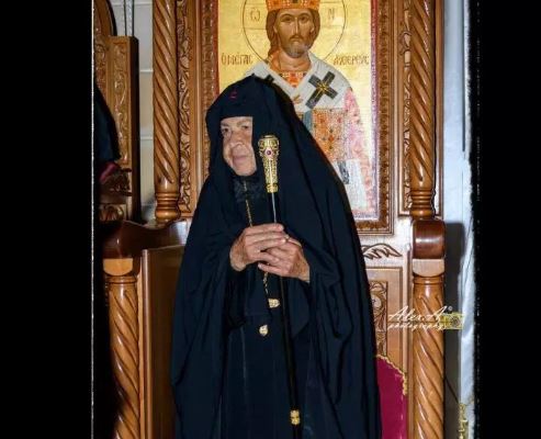 You are currently viewing Eνθρονίστηκε η πρώτη ηγουμένη στην Ιερά Μονή της Παναγίας Παντανάσσης στην Κύπρο