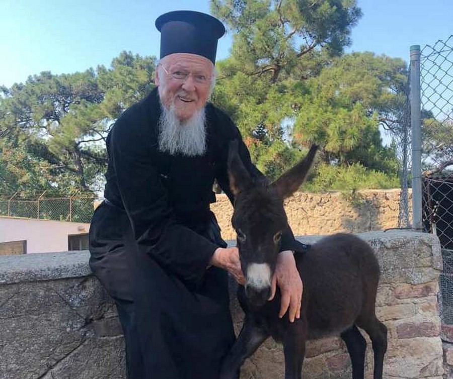You are currently viewing Ώρες ηρεμίας και ανάπαυλας για τον Οικουμενικό  Πατριάρχη Βαρθολομαίο στη Χάλκη