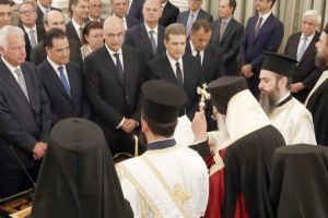 Η νέα κυβέρνηση Μητσοτάκη και ο θρησκευτικός όρκος