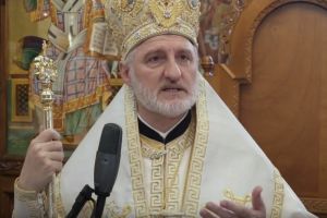 Αρχιεπίσκοπος Αμερικής Ελπιδοφόρος: «Υψώνουμε τον Σταυρό ως σημείο νίκης και ως ακαταμάχητη ασπίδα»