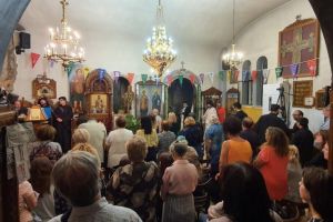 Οι Άγιοι Ισίδωροι Λυκαβηττού πανηγυρίζουν την Ύψωση του Τιμίου Σταύρου
