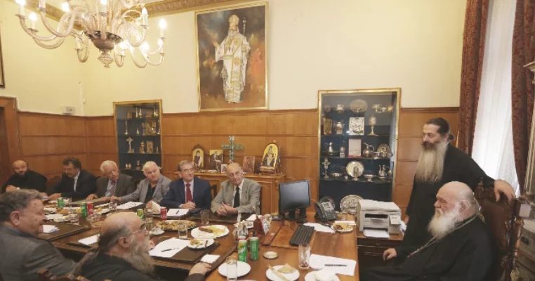Συνεδρίασε το Μητροπολιτικό Συμβούλιο παρουσία του Αρχιεπισκόπου- Ανέλαβε προεδρεύων ο νέος Πρωτοσύγκελλος π. Βαρνάβας