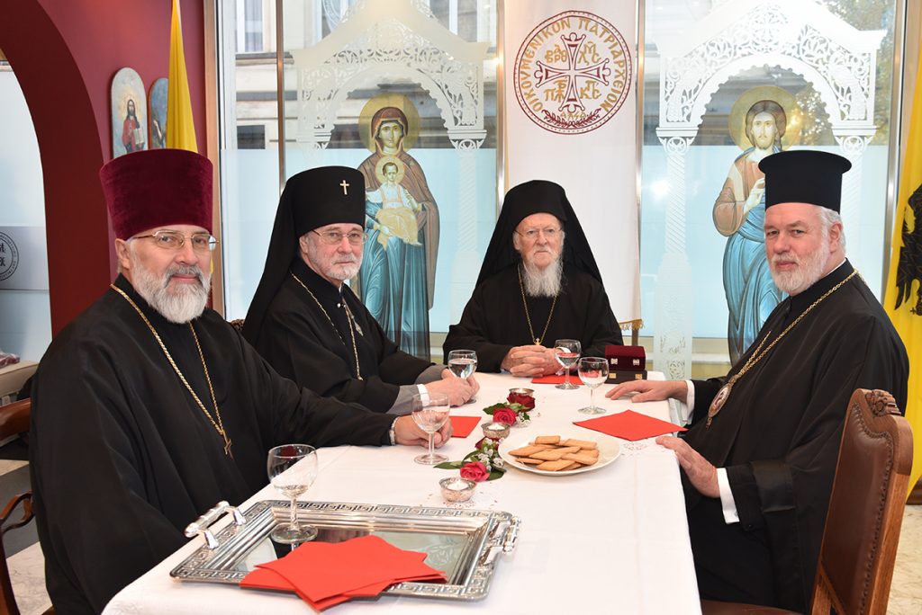 You are currently viewing Συνάντηση του Οικουμενικού Πατριάρχου και του Ρώσου Αρχιεπισκόπου στις Βρυξέλλες